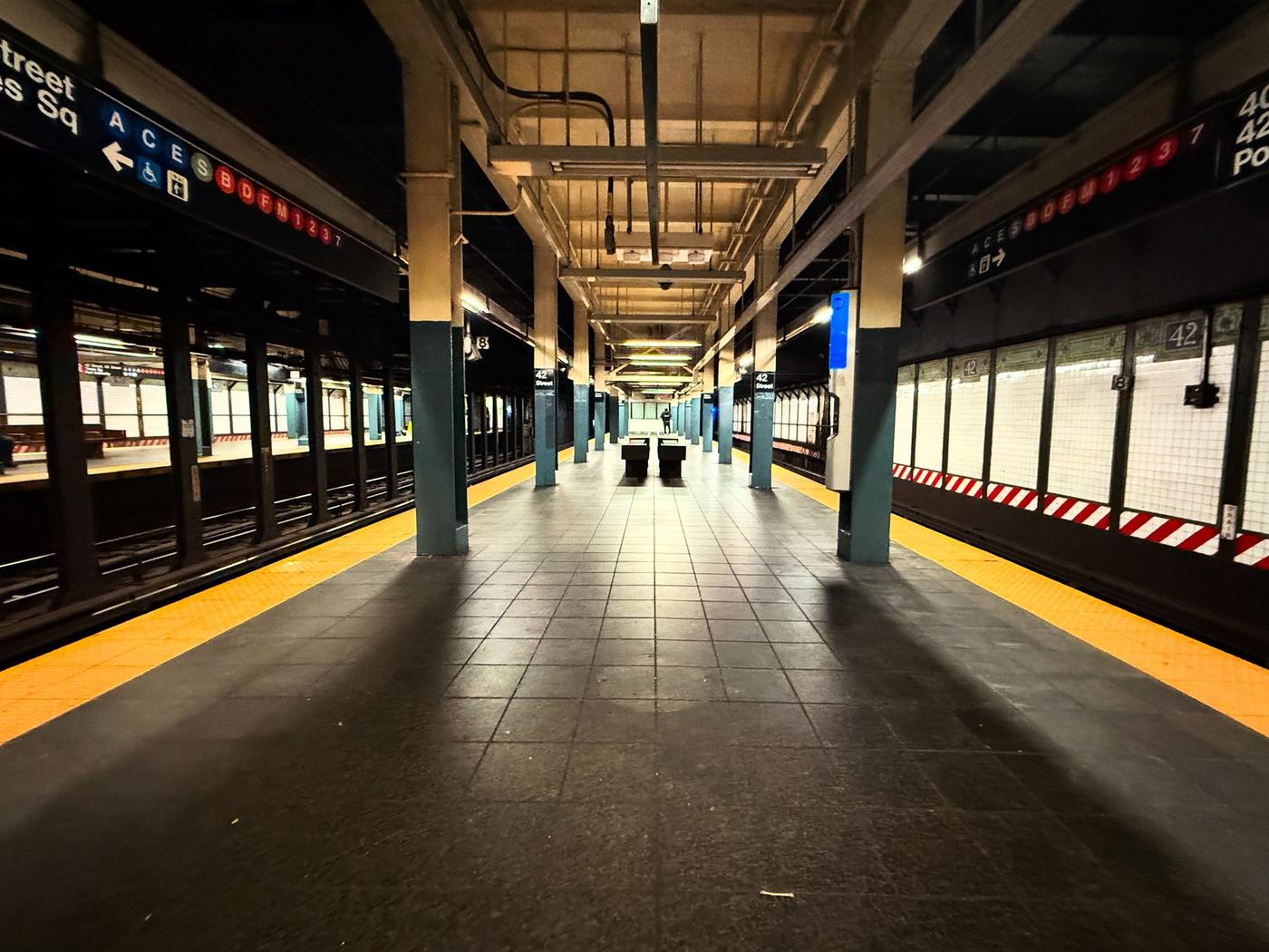 42nd Street subway platform, New York